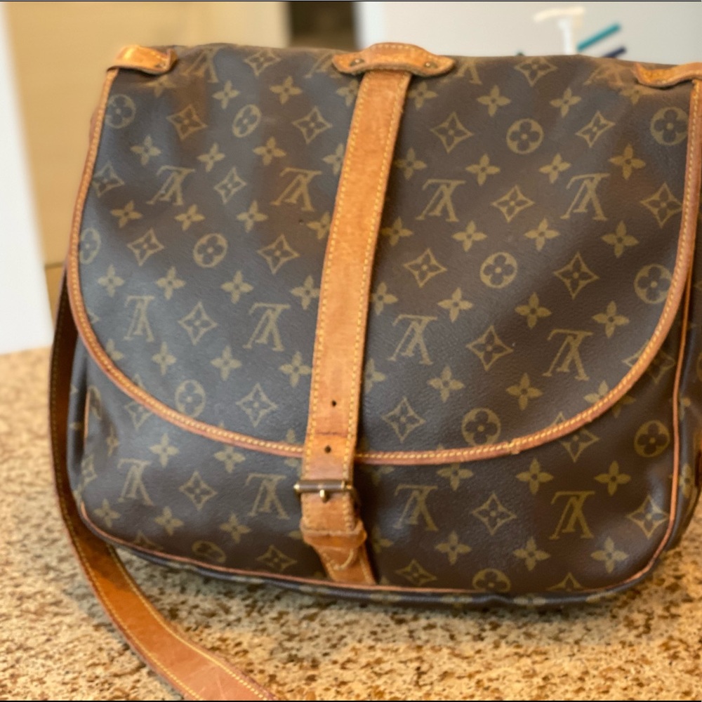 Louis Vuitton Saumur 35 Large Crossbody Bag